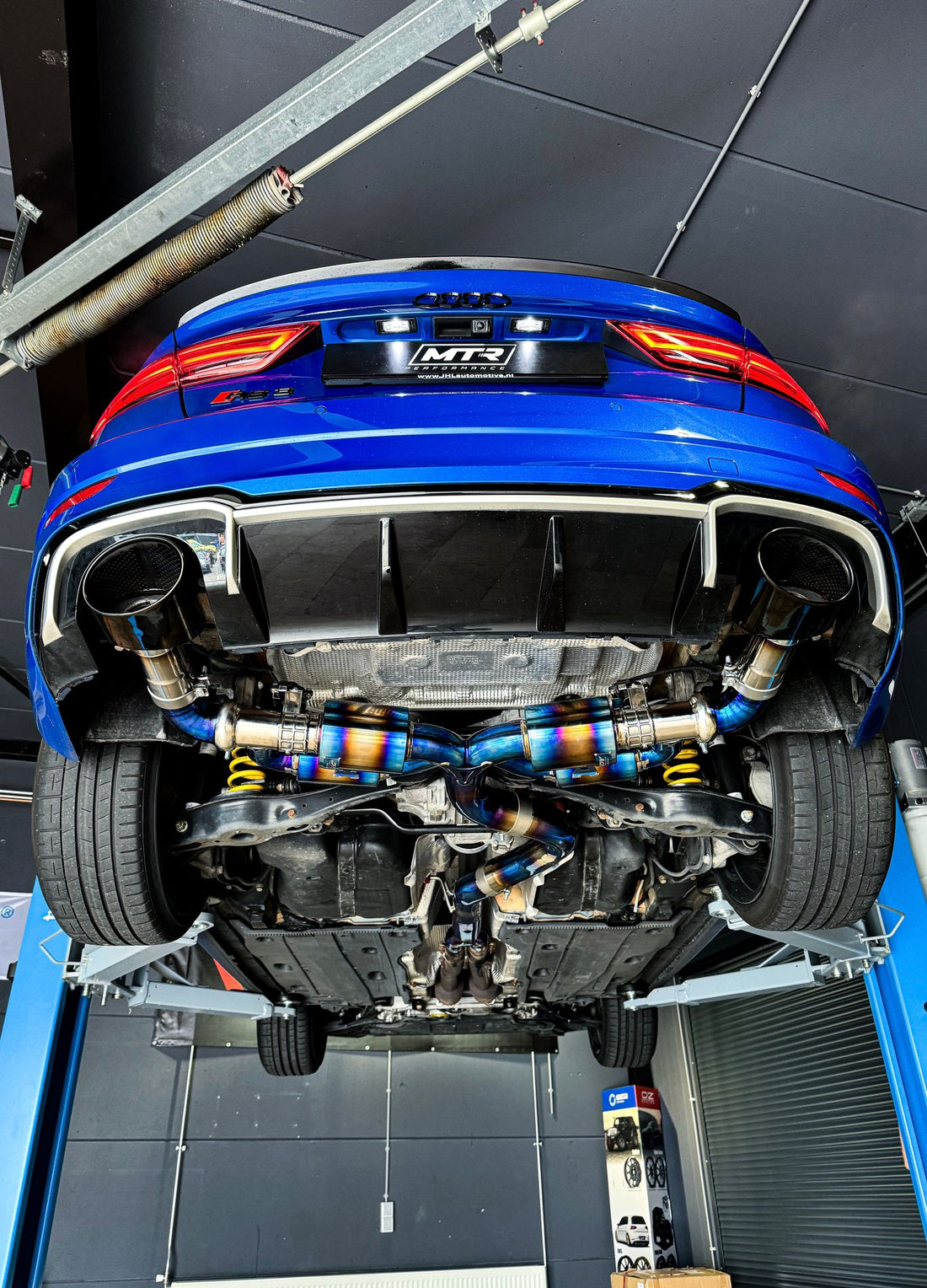 JDY titanium uitlaatsysteem gemonteerd Audi RS3 8V 2017