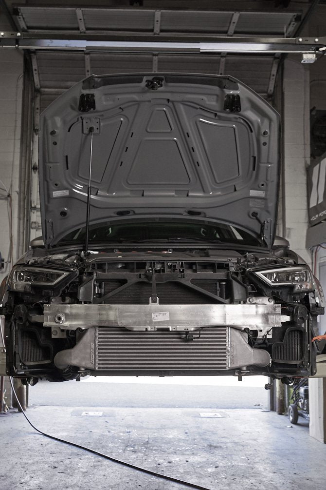 CTS Direct Fit SCHWARZER Ladeluftkühler Audi 8V RS3/TTRS 2.5T EVO