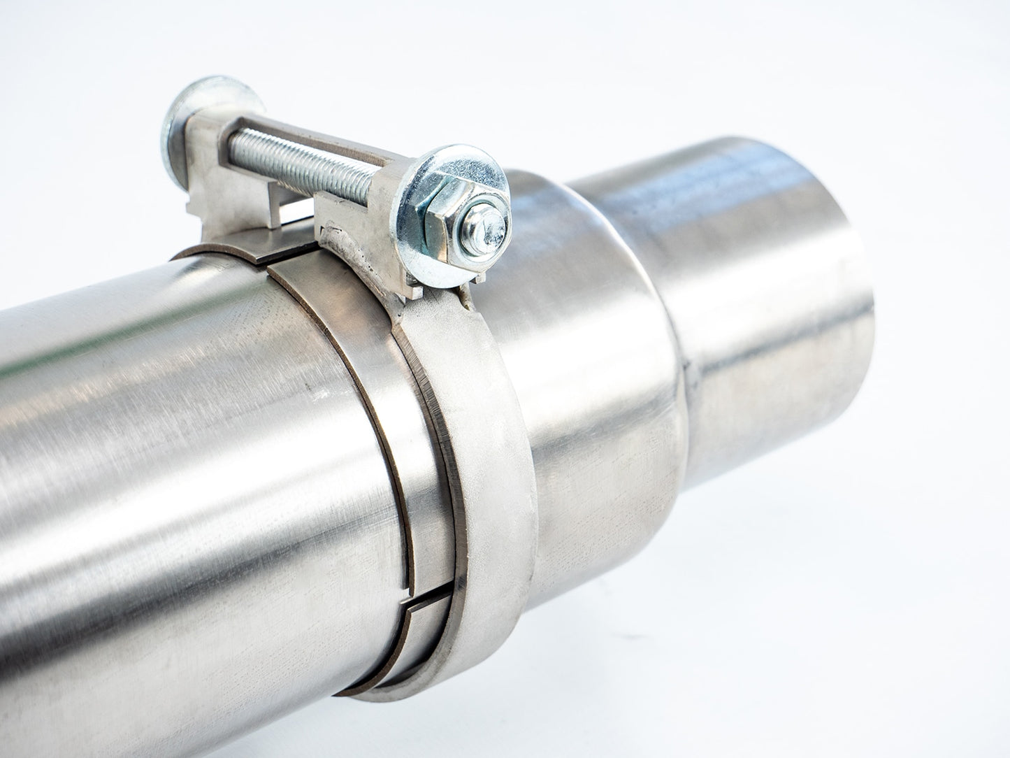 Tuyaux de remplacement pour silencieux central Bull-X Audi A4, A5 B9 2.0TFSI