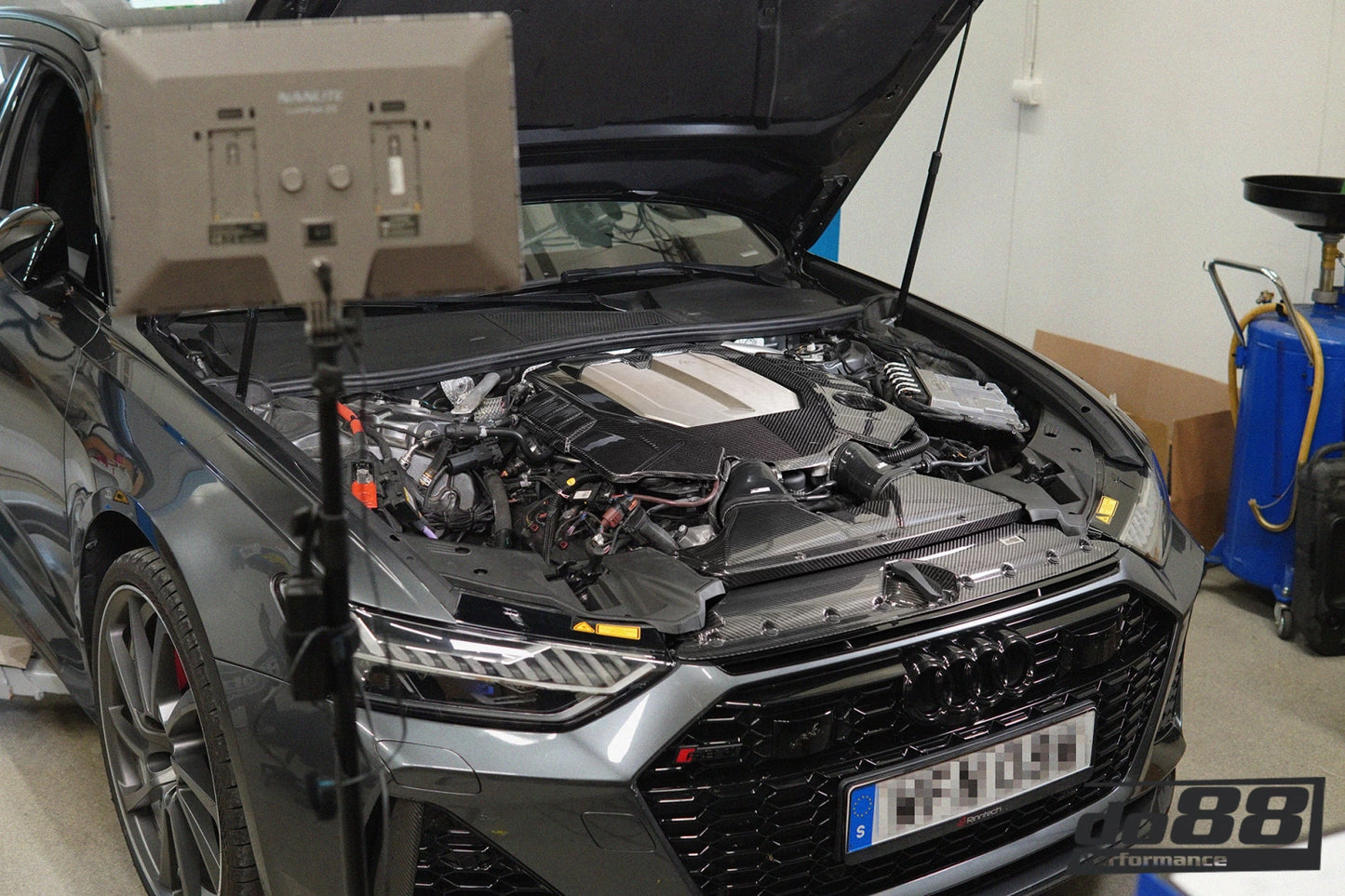DO88 Carbon Motorabdeckung Audi RS6, RS7 C8 4.0TFSI