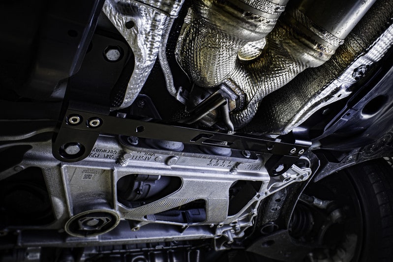 RacingLine vordere Hilfsrahmenstrebe, MQB-Plattform, Golf MK7/8, A3/S3/RS3 8V/Y, Leon 5F usw.