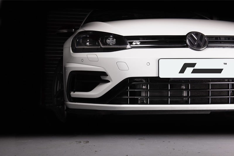Refroidisseur d'huile RacingLine MQB 2.0TSI VW Golf 7/8 GTI/R, Leon Cupra, A3/S3 8V/8Y etc.