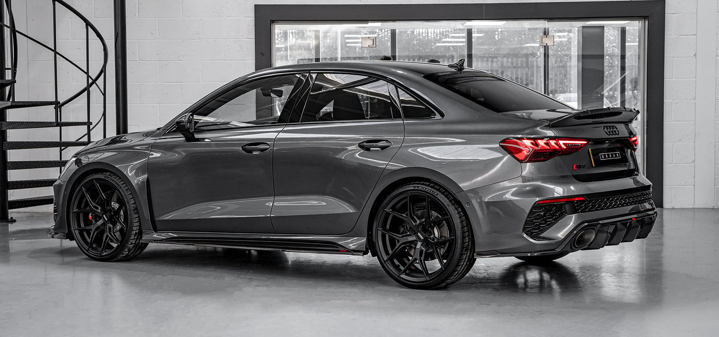 Extensions de jupes latérales Urban Automotive Carbone Audi RS3 8Y