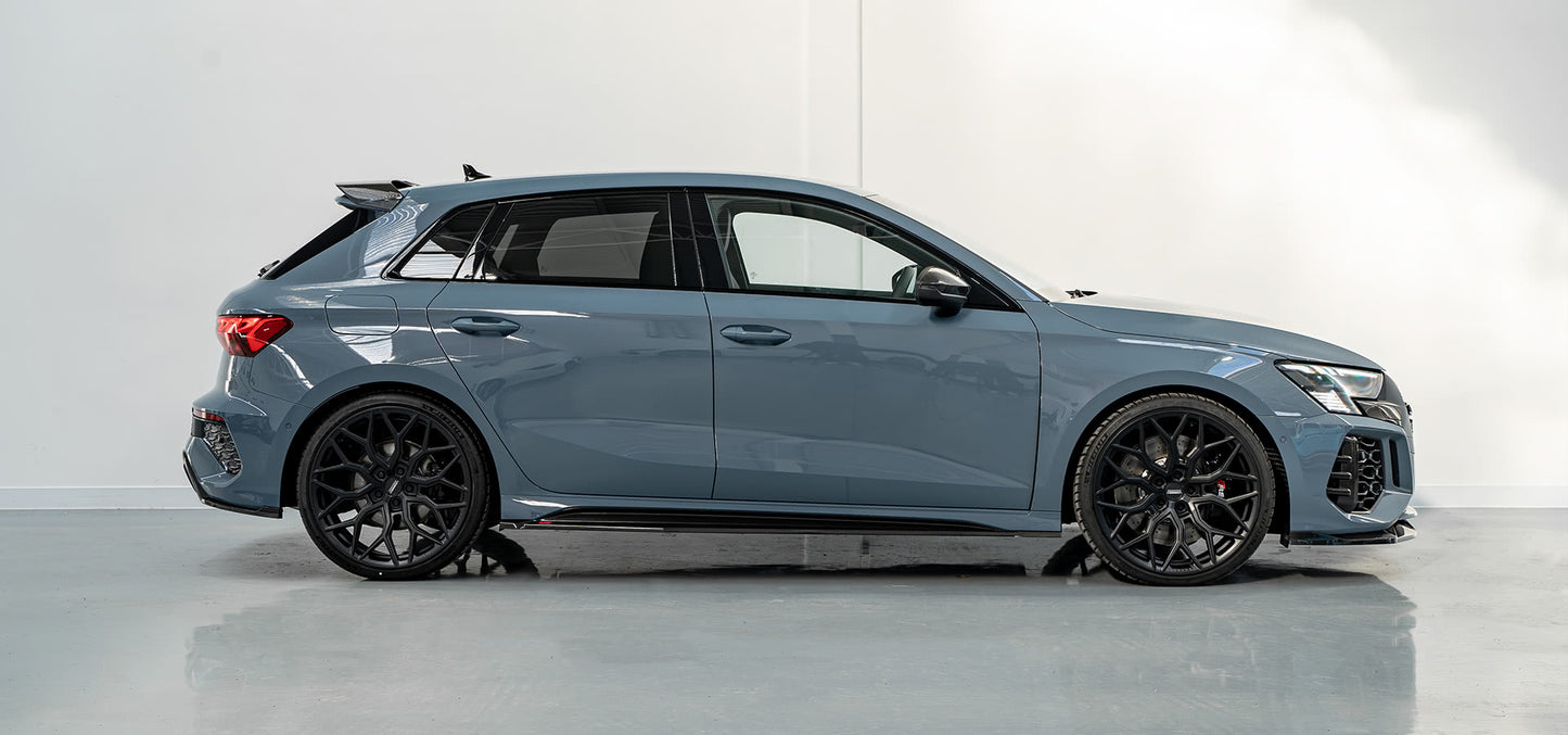 Urban Automotive Carbon Komplettset Audi RS3 8Y Hatchback