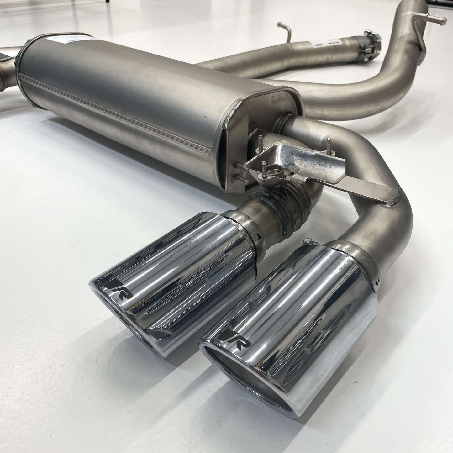 REMUS Catback inkl. Mittelrohr-Quad-Chrom-Spitzen VW Golf MK7 R