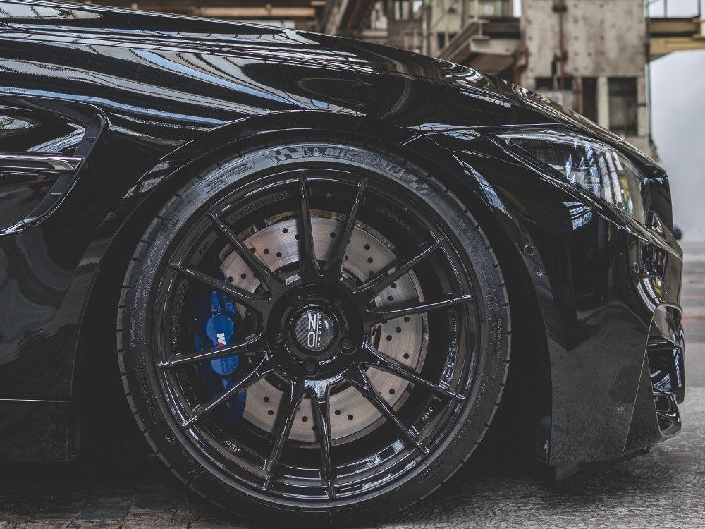 OZ Ultraleggera HLT Gloss Black/White Gold 5x112 19″ Set Rims