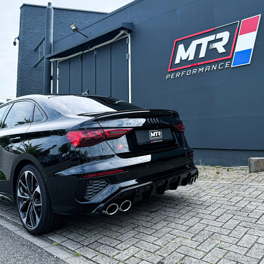 Audi S3 8Y agressieve diffuser gemonteerd