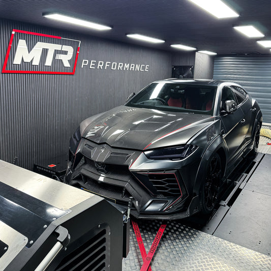 Lamborghini Urus Mansory dyno room foto's