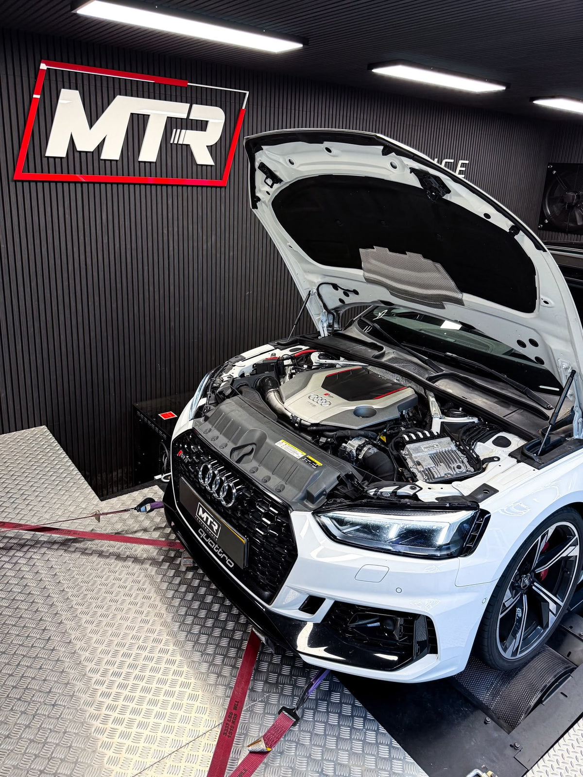 Dyno Test voor Auto's: Wat meet je en wanneer heb je het nodig?