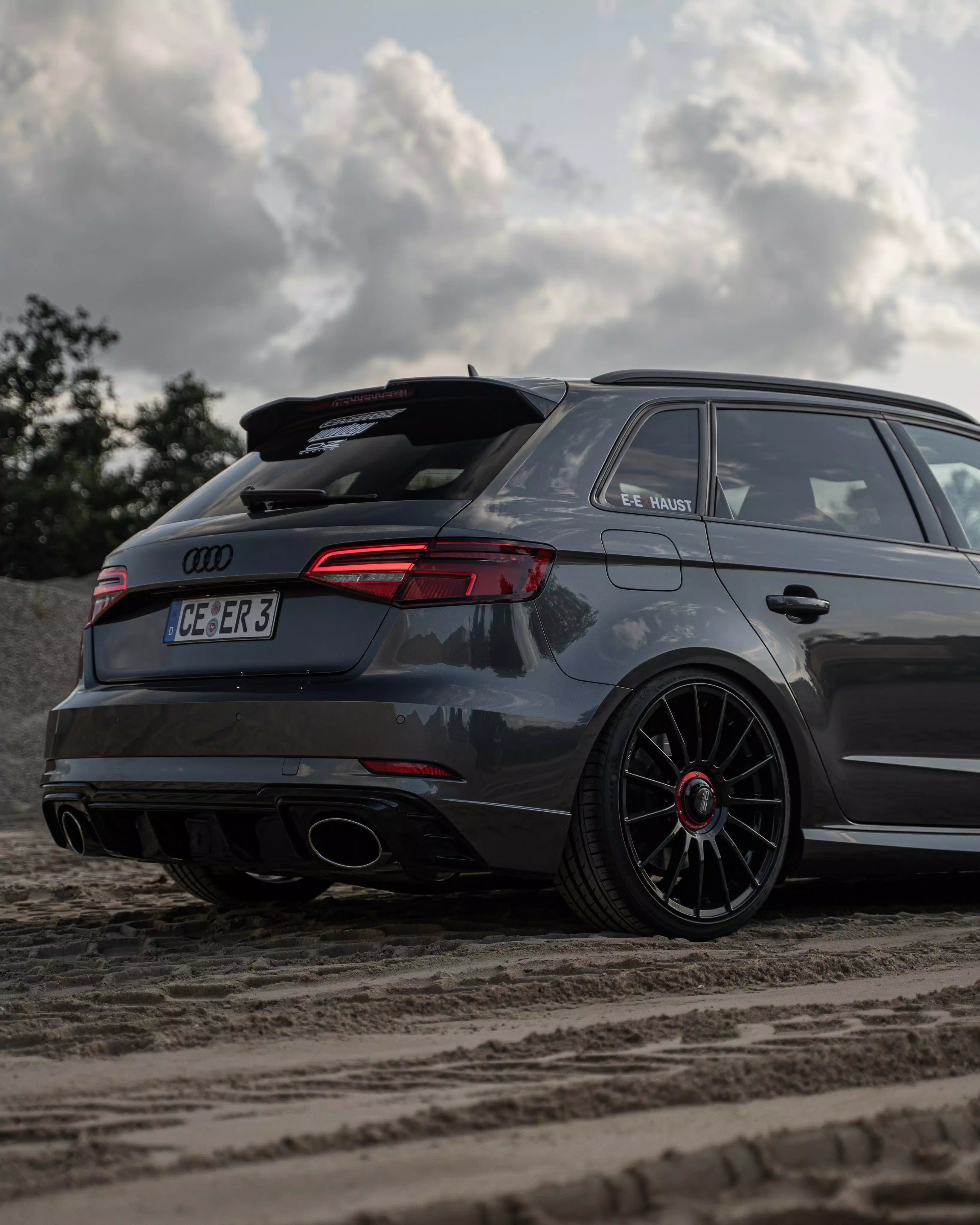 OZ Superturismo Evoluzione Gloss Black 5x112 19″ Set Velgen