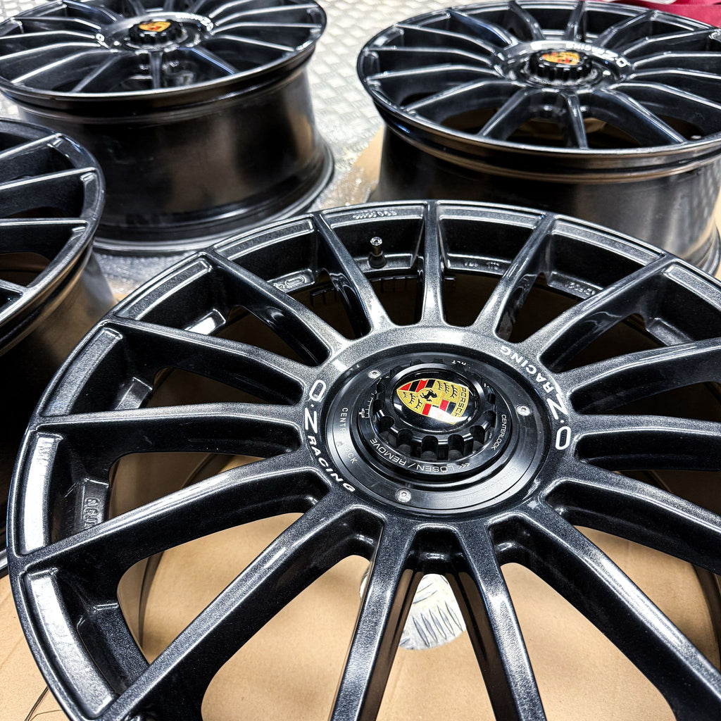 OZ Custom Superturismo Evoluzione Gloss Anthracite 5x112 19″ Set Velgen
