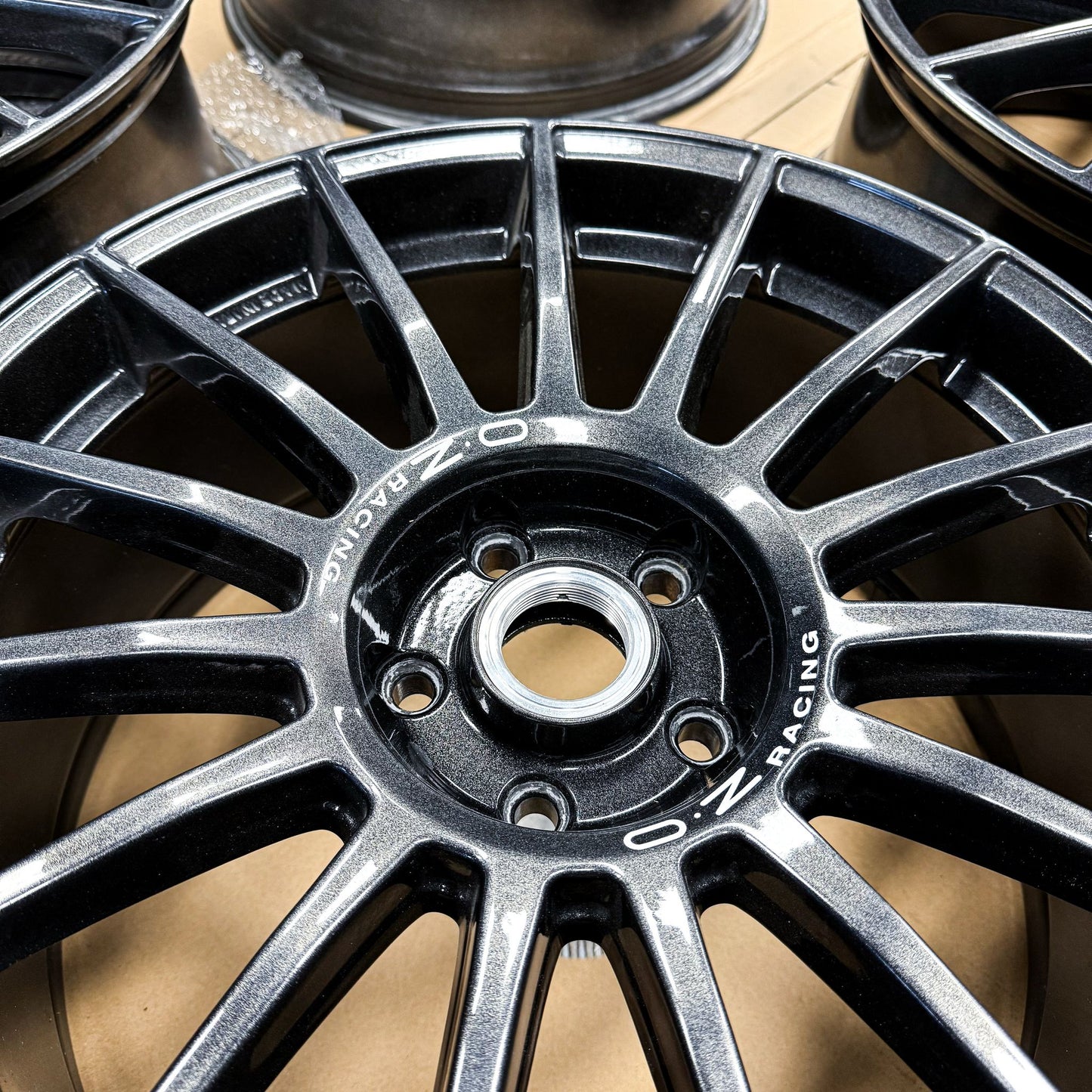 OZ Custom Superturismo Evoluzione Gloss Anthracite 5x112 19″ Felgensatz