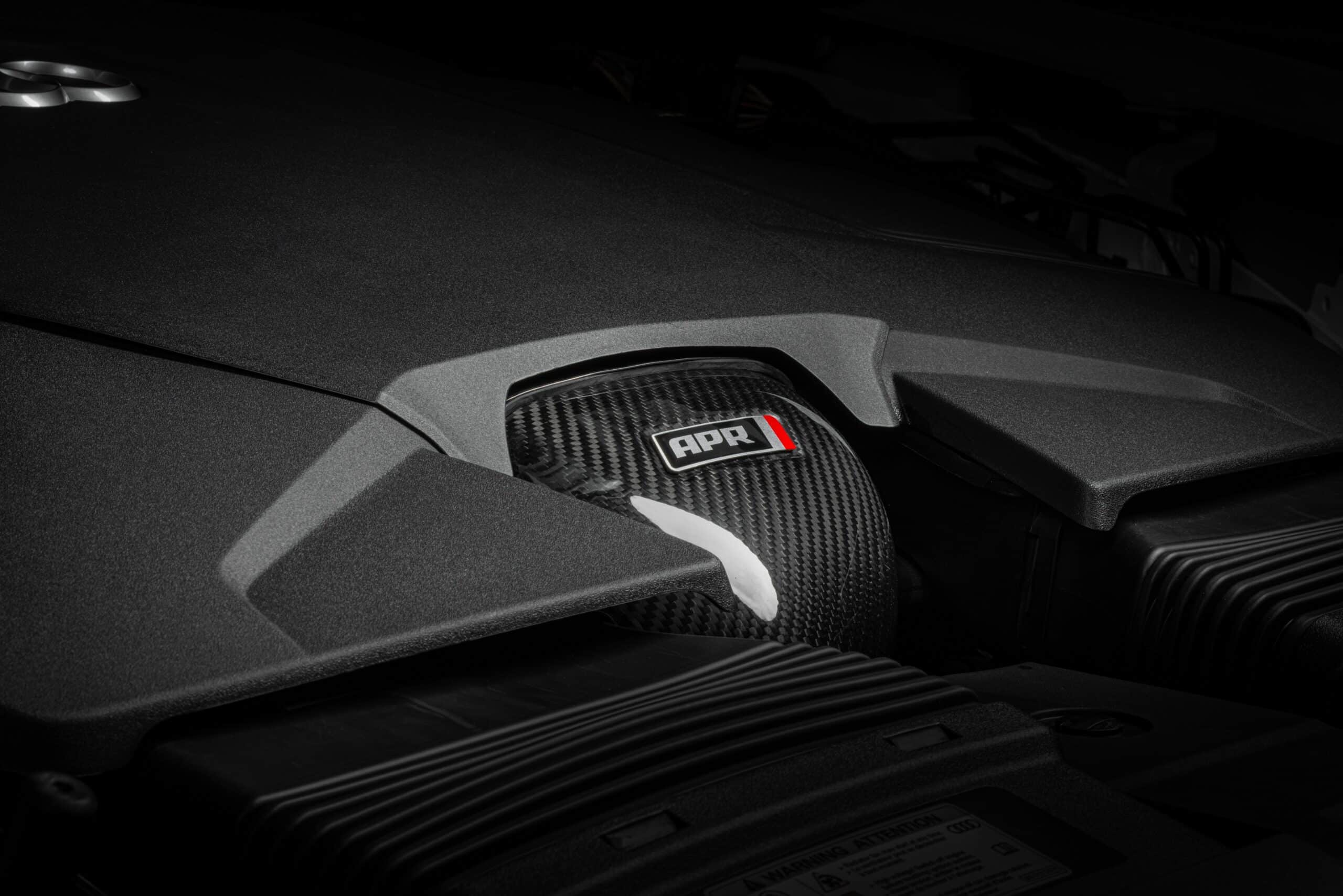APR Karbónový vzduchový filter Audi Q7, Q8 55TFSI/60TFSI, Porsche Cayenne, Bentley Bentayga 3.0 V6