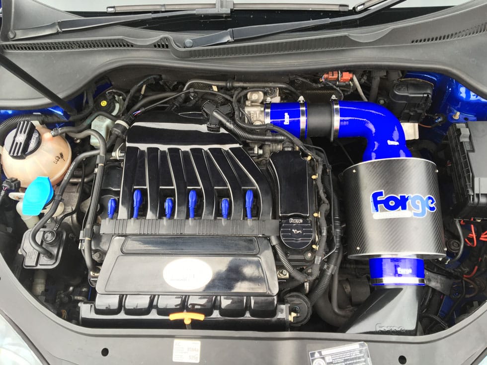 Forge Motorsport Carbon Fiber Luchtinlaat VW Golf MK5 R32