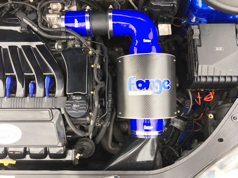 Forge Motorsport Carbon Fiber Luchtinlaat VW Golf MK5 R32