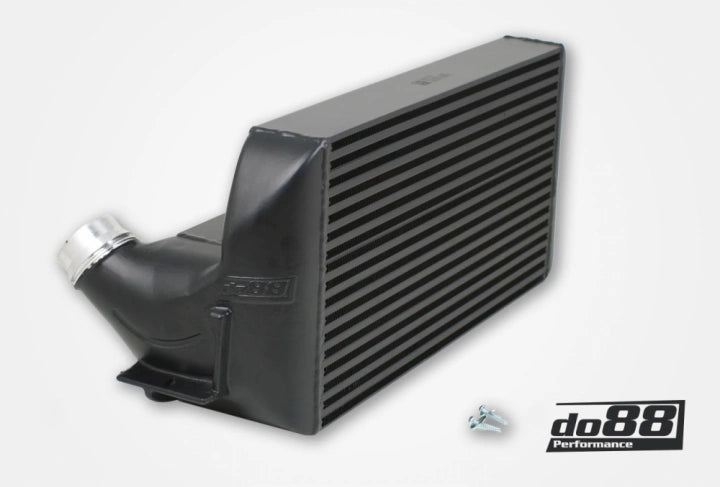 Zestaw intercoolera DO88 do BMW M135i, M235i, M2, 335i, 435i F20/F30/F87 itd.