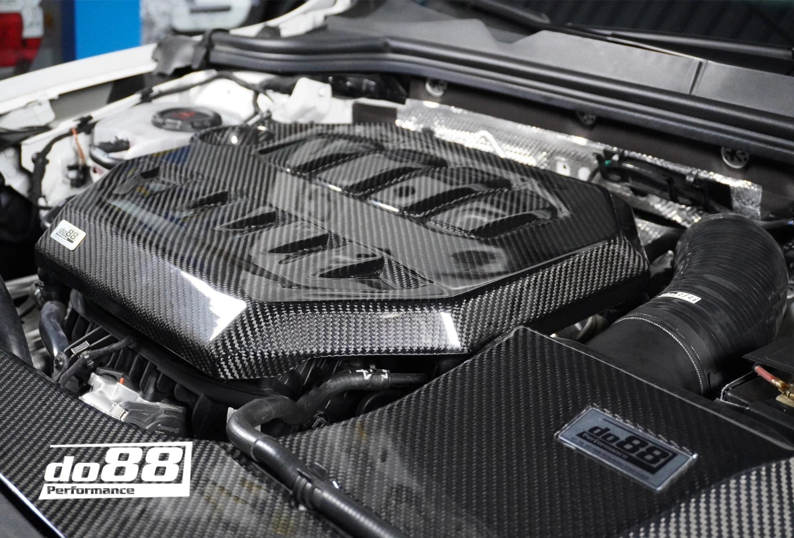 DO88 kulfiber motorafdækningsdæksel til Golf MK8 GTI/R/Clubsport, S3 8Y, Formentor 2.0TSI osv.