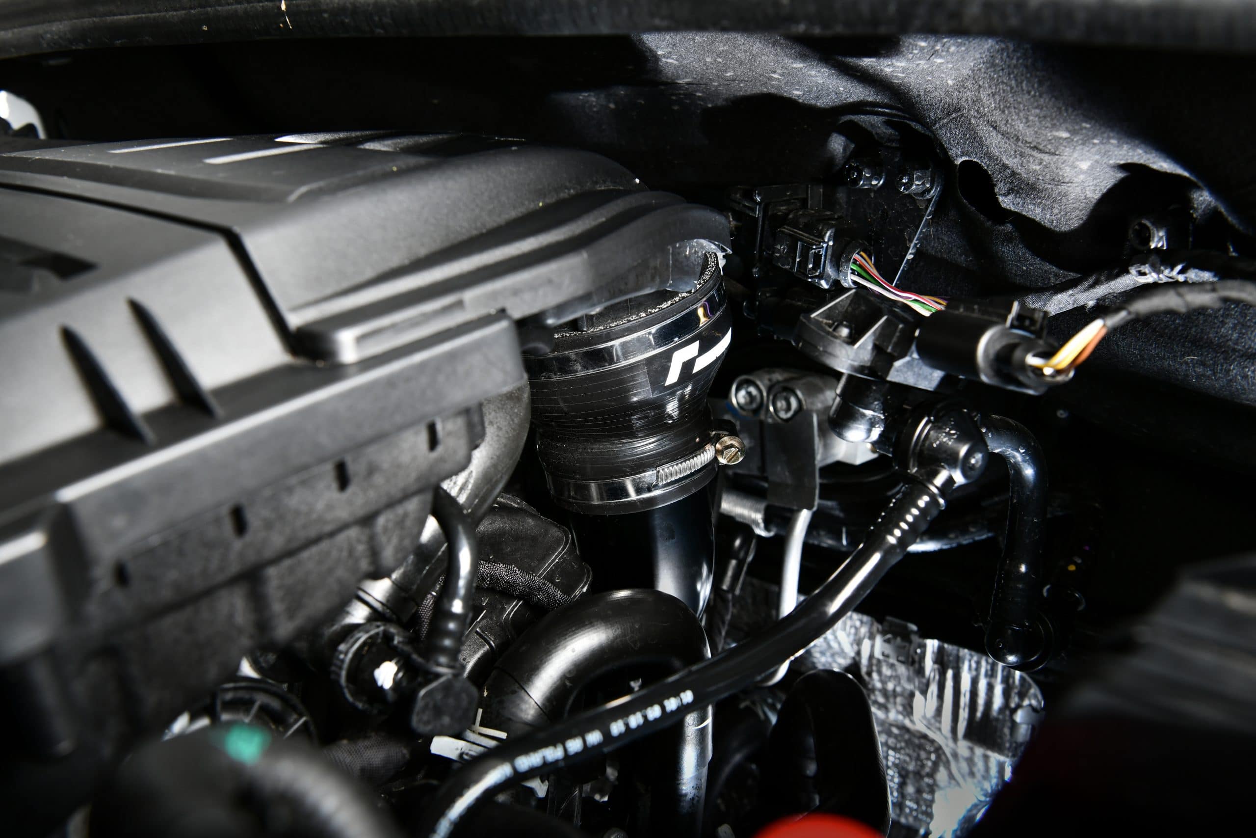 RacingLine Turbo vstup 1.0TSI napr. VW Up! GTI, Golf 7/8, Audi A1 a pod.