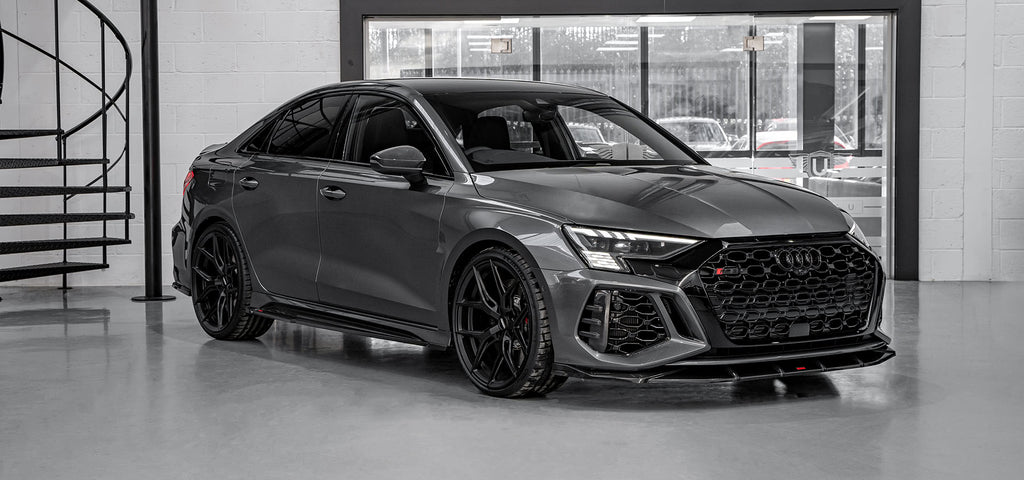 Kit complet en carbone Urban Automotive pour Audi RS3 8Y Berline