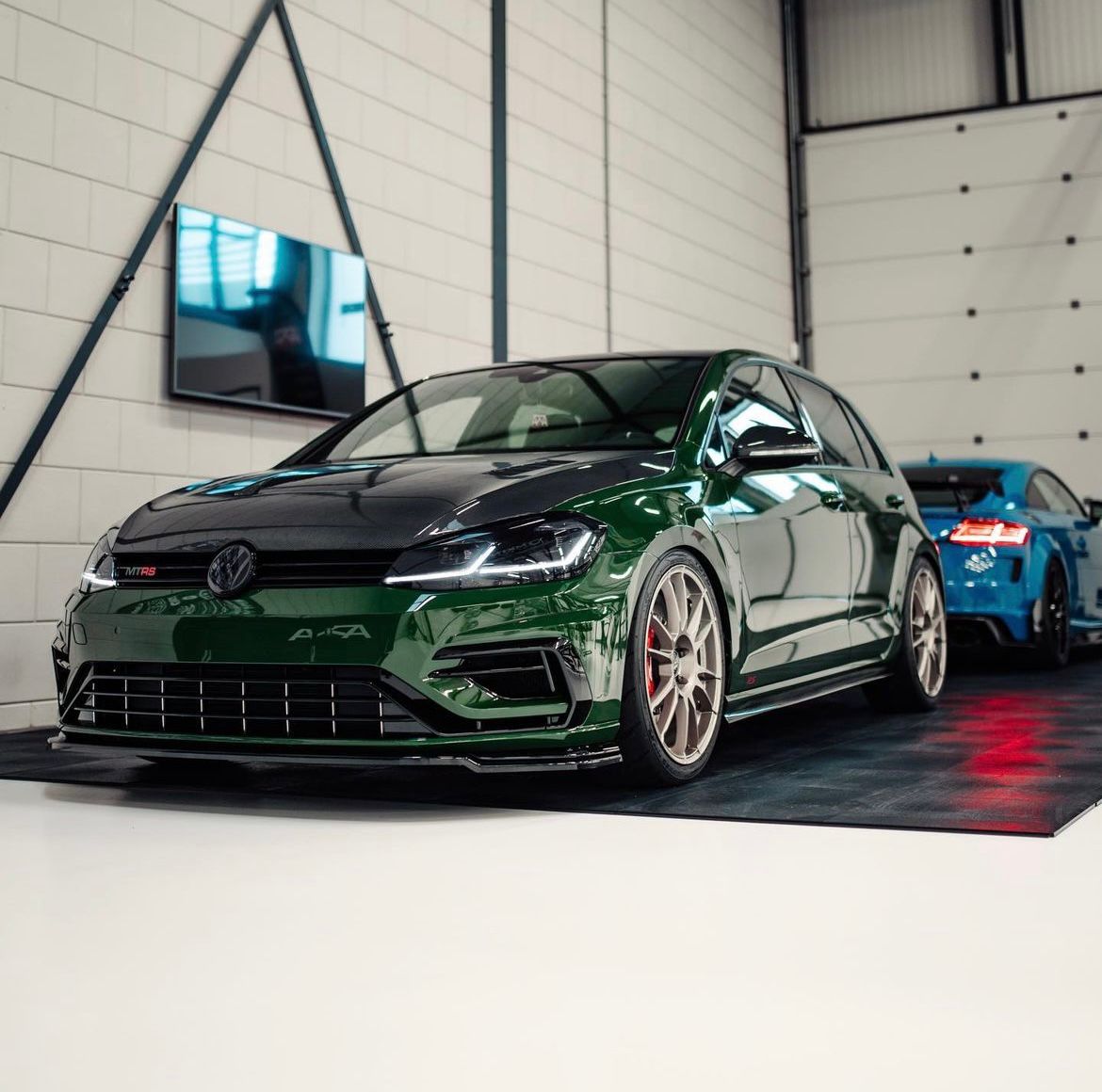 Rieger Répartiteur Avant Volkswagen Golf MK7.5 R / R-line 2017+ - Noir Brillant