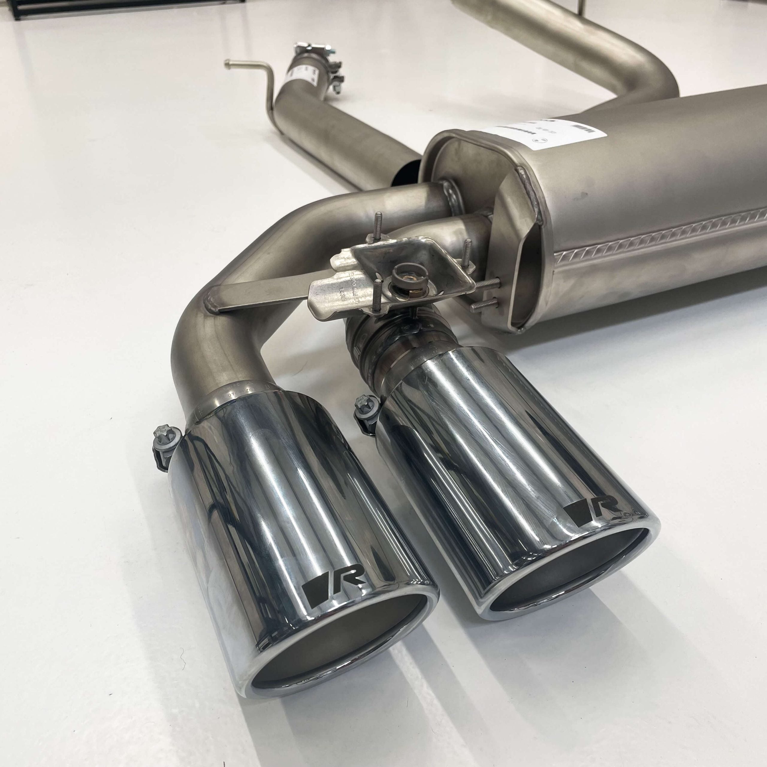 REMUS Catback Incl. Centre Pipe Quad Chrome Tips VW Golf MK7 R