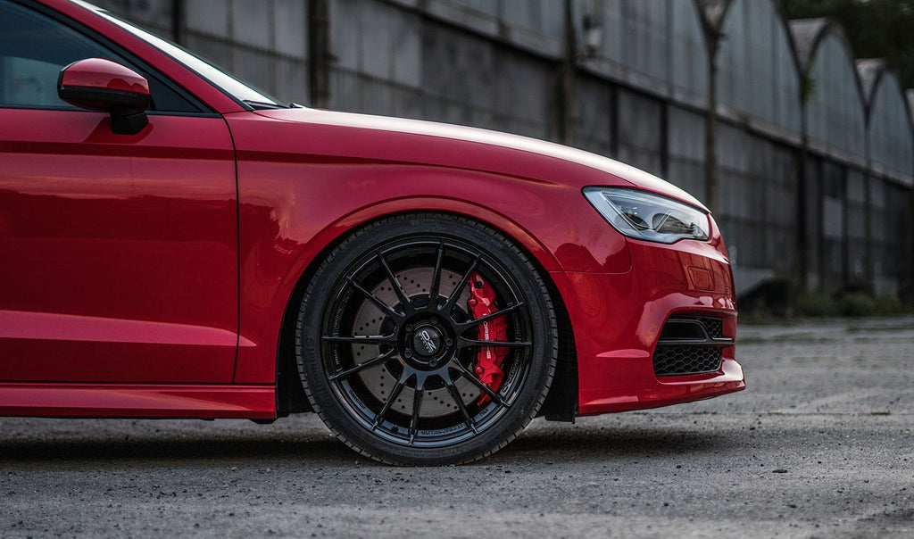 OZ Ultraleggera HLT Gloss Black/White Gold 5x112 19″ Set Velgen